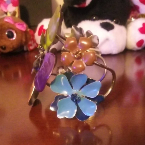 One of a kind flower bracelet - Picture 7 of 10